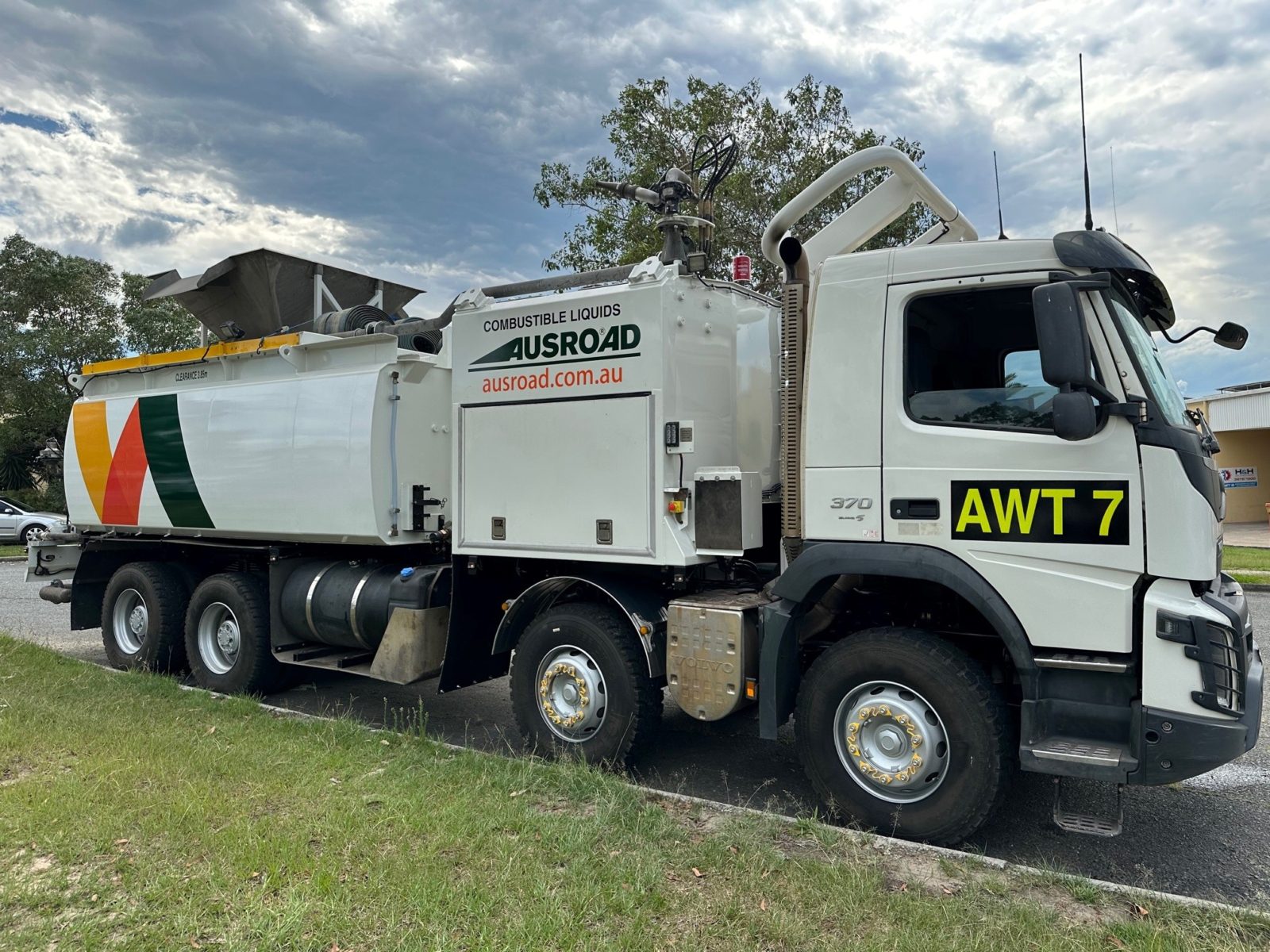 Drills, Support and Service Trucks