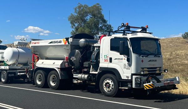 Road maintenance plant